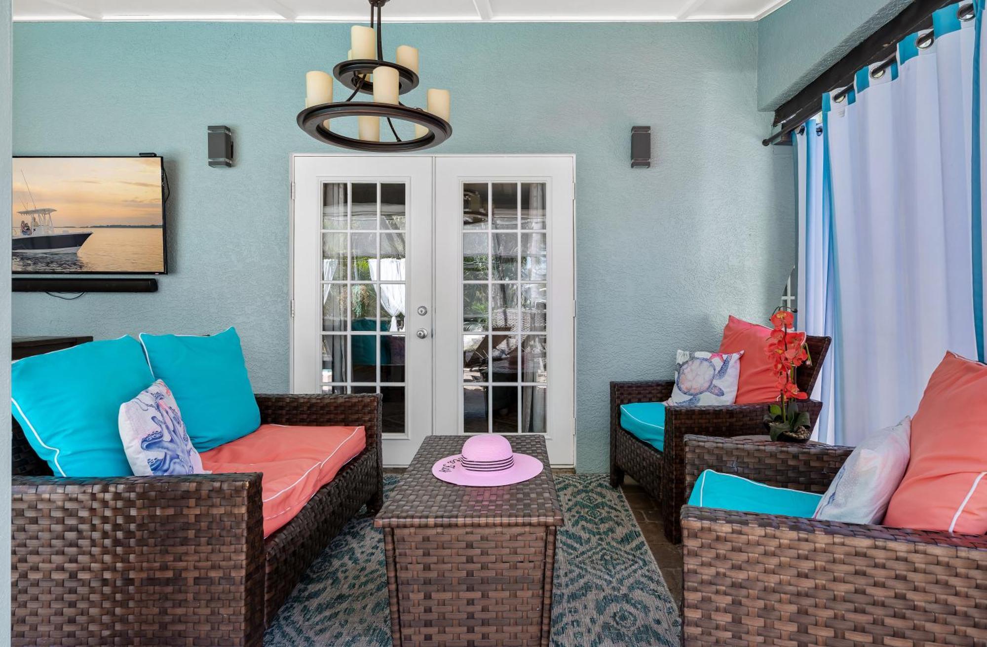 Luxury Zen Den With Heated Pool Just Off Siesta Key Leilighet Sarasota Eksteriør bilde